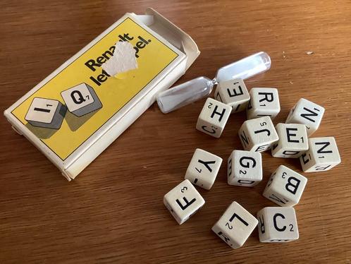 Renault letterspel “Auto’s met IQ” + zandloper, Verzamelen, Retro, Huis en Inrichting, Ophalen of Verzenden
