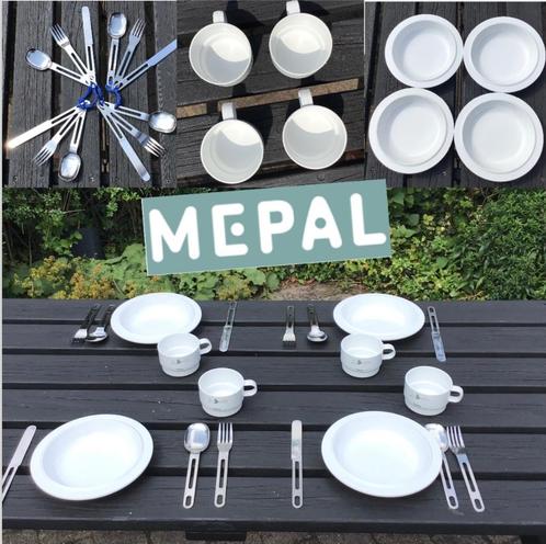 Mepal Basic 4 pers. lichtgewicht camping servies + bestek, Caravans en Kamperen, Kampeeraccessoires, Gebruikt, Ophalen of Verzenden