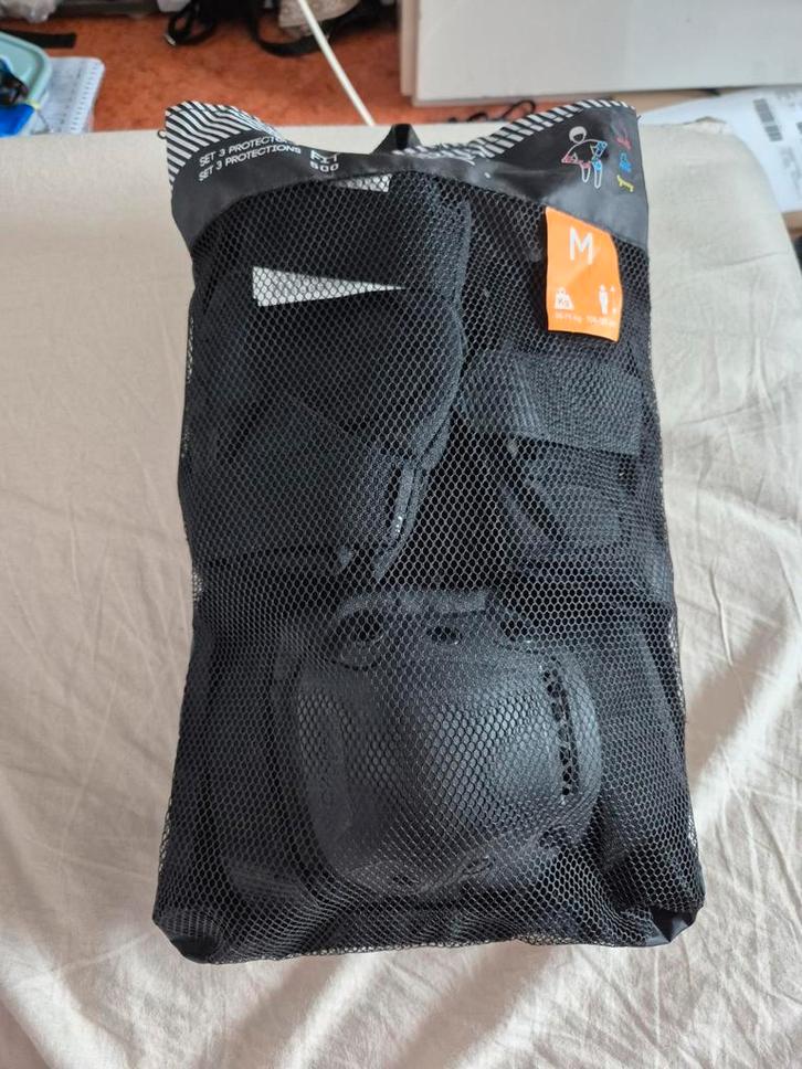 Oxelo Fit 500 Skeelerbescherming Maat M - Nieuw, Sport en Fitness, Skateboarden, Nieuw, Bescherming, Ophalen of Verzenden