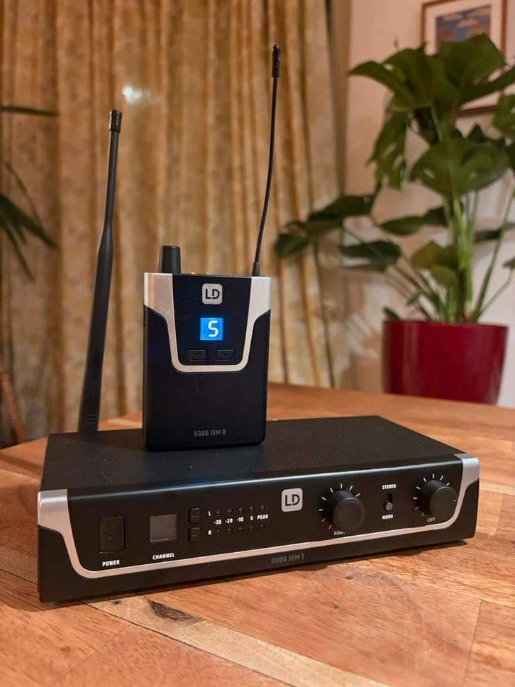 Wireless in-ear monitoring system - U300 LD Systems U306 IEM, Audio, Tv en Foto, Professionele Audio-, Tv- en Video-apparatuur