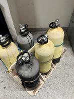 5 duikflessen (230 bar - 12L) te koop met standaard!!, Watersport en Boten, Duiken, Verzenden, Zo goed als nieuw, Duikfles