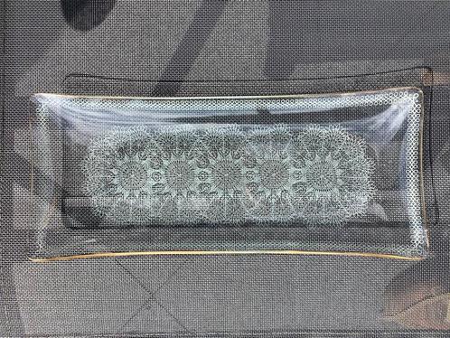 Vintage glazen cakeschaal met gouden rand en kantmotief, Antiek en Kunst, Antiek | Glas en Kristal, Ophalen