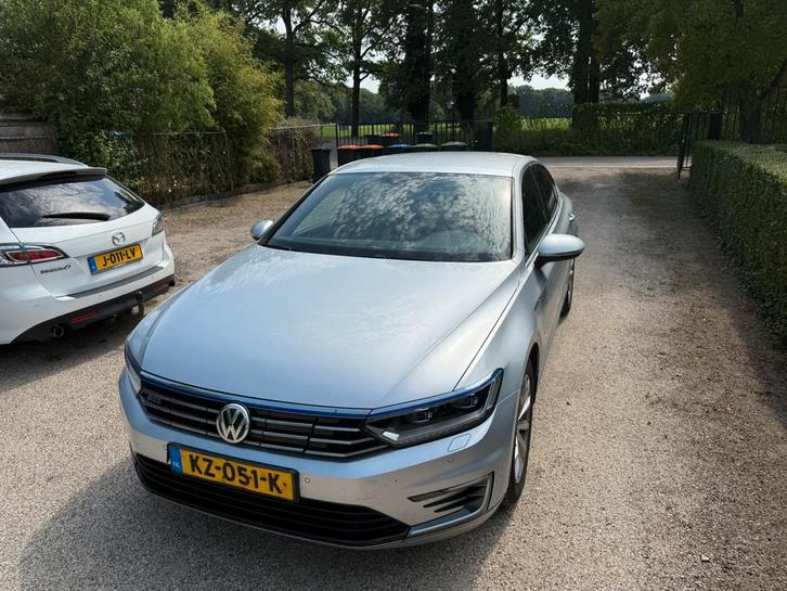 Volkswagen Passat 1.4 TSI 160KW GTE Phev Dsg6 2015 Grijs, Auto's, Volkswagen, Particulier, Hybride Elektrisch/Benzine, A, Sedan