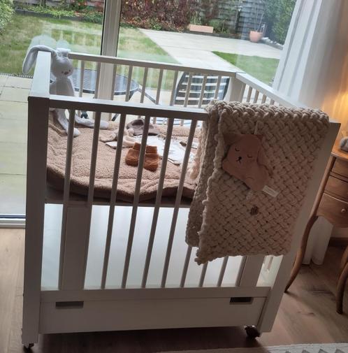 Bopita box met lade en wieltjes, Kinderen en Baby's, Boxen, Gebruikt, Vierkant, In hoogte verstelbaar, Boxkleed, Lade, Wieltjes