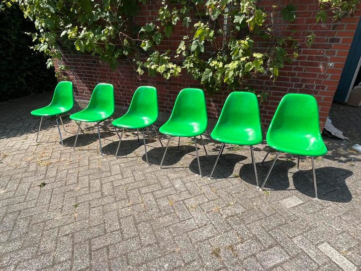 Herman Miller Cadmium Green original Eames fi erglass side, Huis en Inrichting, Stoelen, Zo goed als nieuw, Vijf, Zes of meer stoelen