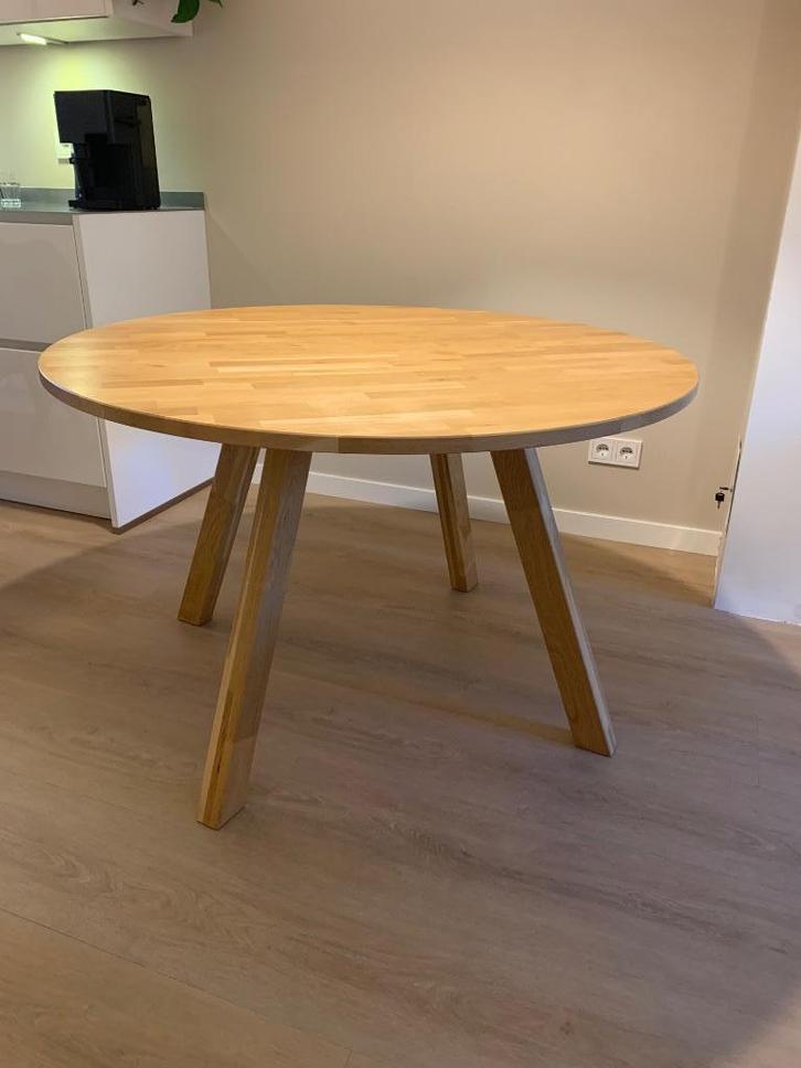 WOOOD ronde eettafel eiken (ø 120cm), Huis en Inrichting, Tafels | Eettafels, Gebruikt, 100 tot 150 cm, 100 tot 150 cm, Vier personen