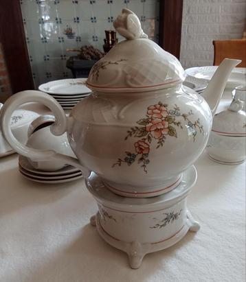 Brocante Villeroy en Boch Rosette koffiepot/theepot met rich beschikbaar voor biedingen