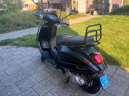 Vespa sprint Notte 50cc, Fietsen en Brommers, Scooters | Vespa, Zo goed als nieuw, Maximaal 25 km/u, Ophalen