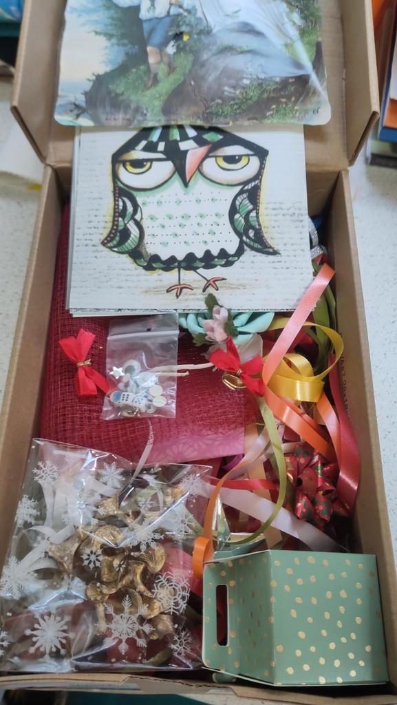 Schatkist vol knutselspullen!, Hobby en Vrije tijd, Knutselen, Gebruikt, Materiaal, Ophalen of Verzenden