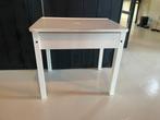 Kinderbureautje met klep/ schoolbankje (Ikea Sundvik), Ophalen, Gebruikt, Tafel(s)
