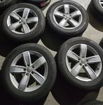 VW 17 inch velgen met winterbanden 215/60R17, Auto-onderdelen, Banden en Velgen, Banden en Velgen, 17 inch, Personenwagen, Gebruikt