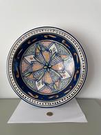 Handgemaakte Schaal uit Tunesië, Huis en Inrichting, Porselein of Keramiek, Schaal, Rond, Ophalen of Verzenden