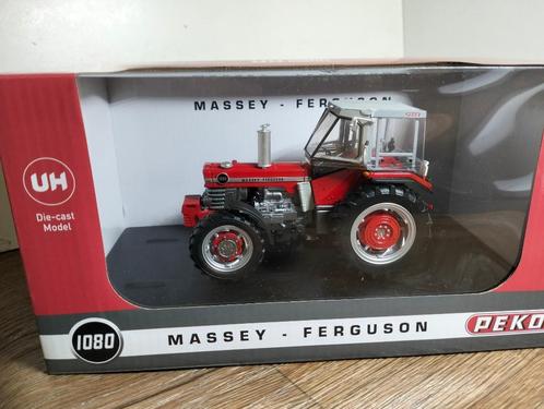 Te koop UH Massey Ferguson 1080  4-wd met Peko cabine., Hobby en Vrije tijd, Modelauto's | 1:32, Nieuw, Tractor of Landbouw, Universal Hobbies