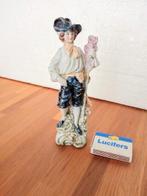 Porseleinen jongeling figuur, Antiek en Kunst, Ophalen