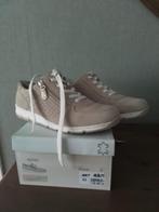 Beige Medicus sneakers maat 6,5 is maat 40, Kleding | Dames, Schoenen, Ophalen of Verzenden, Zo goed als nieuw, Beige, Sneakers of Gympen