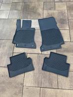 Originele Mercedes - Benz E klasse rubberen matten set, Ophalen, Zo goed als nieuw