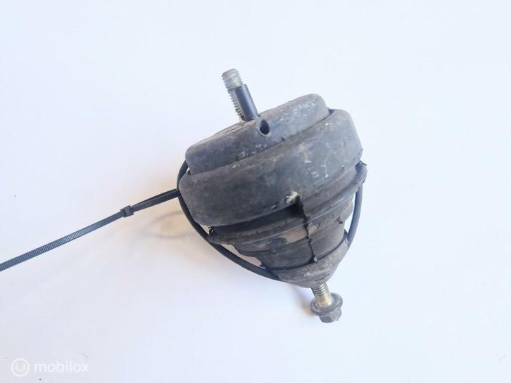 Motorsteunrubber Volvo 850 C70 S70 V70 V70XC 6801722, Auto-onderdelen, Motor en Toebehoren, Volvo, Gebruikt, Ophalen of Verzenden