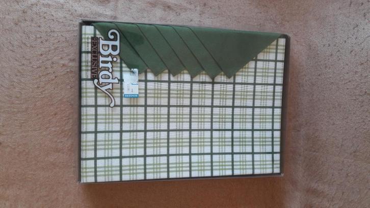 NIEUW BIRDY VINTAGE TAFELKLEED, Huis en Inrichting, Tafelkleden, Nieuw, Rechthoek, Binnen, Ophalen