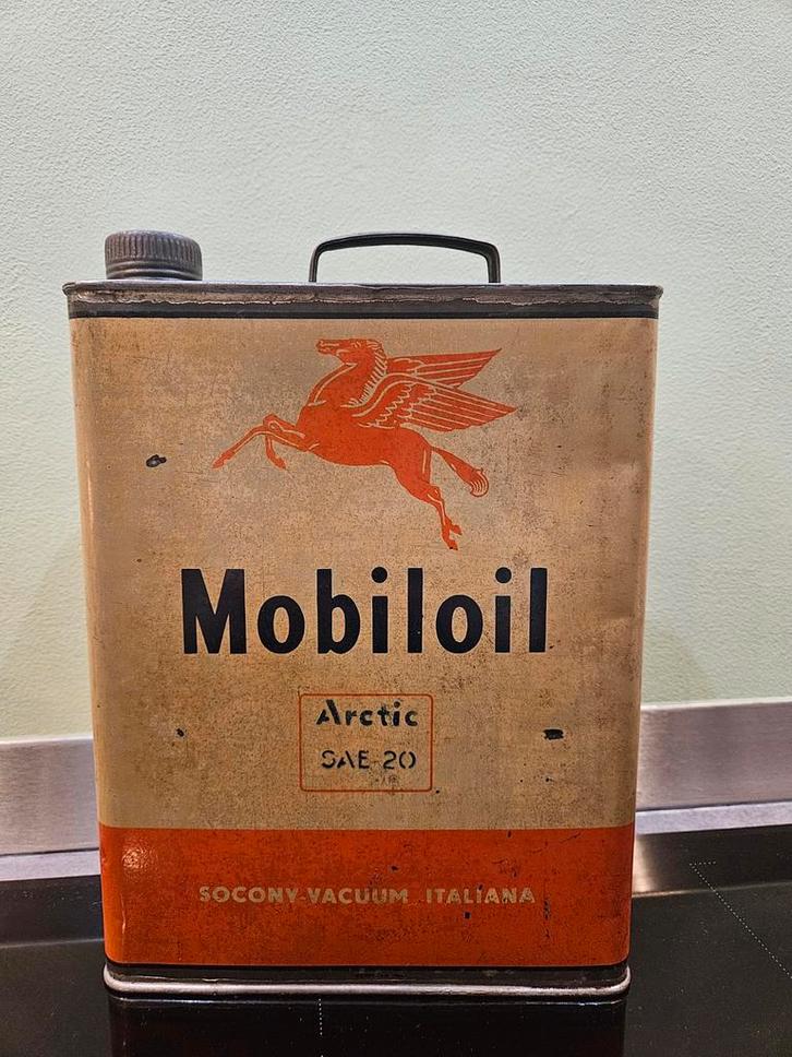 Vintage Mobiloil Pegasus Olieblik 5L arctic, Verzamelen, Merken en Reclamevoorwerpen, Gebruikt, Gebruiksvoorwerp, Ophalen of Verzenden