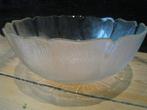 Glazen schaal, punchbowl, gekartelde rand, diameter 22,5cm, Huis en Inrichting, Keuken | Servies, Ophalen of Verzenden, Glas, Overige stijlen