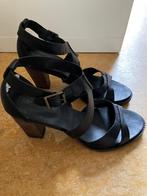 Timberland dames sandalen met hoge hak zwart/ecru, Zwart, Zo goed als nieuw, Sandalen of Muiltjes, Ophalen of Verzenden