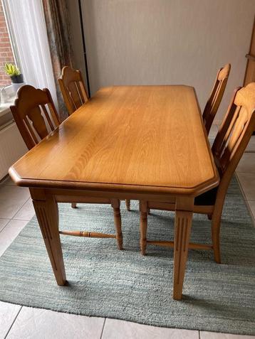 Eettafel Eiken honingkleur met 6 stoelen