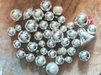 39 oude kerstballen zilver met sneeuw kerstklok pegels, Ophalen of Verzenden, Gebruikt