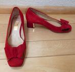 Gabor pumps maat 38 rood suède strik goudkleurige accenten, Pumps, Verzenden, Gabor, Zo goed als nieuw