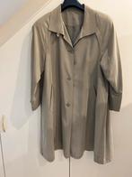 Lange Berghaus damesjas regenjas maat 46 48, Ophalen of Verzenden, Zo goed als nieuw, Maat 46/48 (XL) of groter, Beige