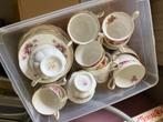 Royal albert, Antiek en Kunst, Antiek | Servies los, Ophalen of Verzenden