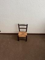 Antiek ouderwets bruin mini stoeltje, Ophalen