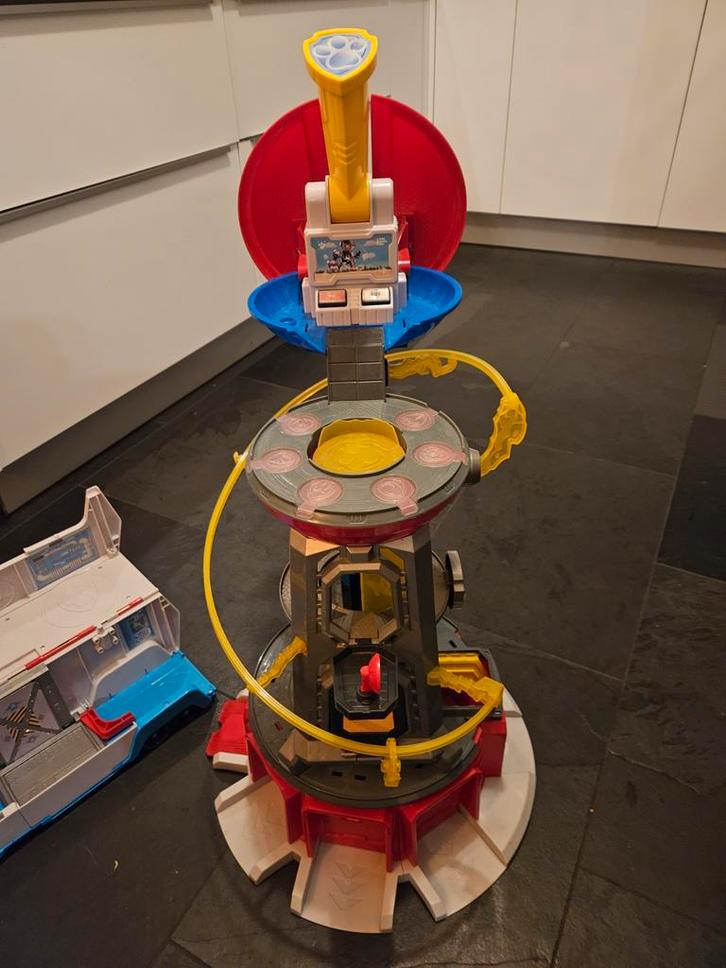 Paw Patrol Mighty Pups Uitkijktoren + Vrachtwagen, Kinderen en Baby's, Speelgoed | Racebanen, Gebruikt, Onderdelen, Handmatig