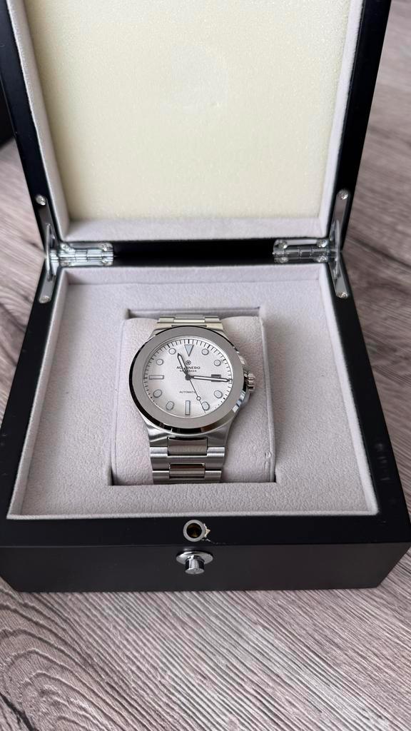 Mooi en zo goed als nieuwe Aquenero horloge te koop!, Sieraden, Tassen en Uiterlijk, Horloges | Heren, Zo goed als nieuw, Overige merken