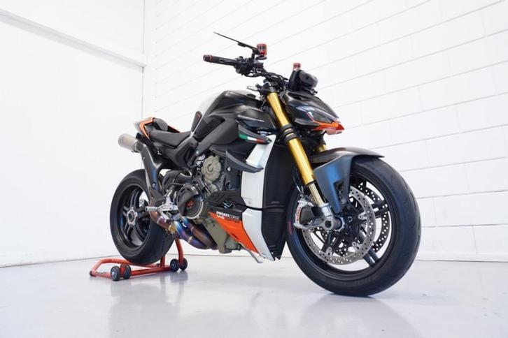 Streetfighter V4 SP2 4.887km Full Akrapovic 1e eigenaar SP, Motoren, Motoren | Ducati, Bedrijf, Naked bike, meer dan 35 kW, 4 cilinders