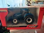 New Holland T7.315, Hobby en Vrije tijd, Modelauto's | 1:32, Ophalen of Verzenden, Zo goed als nieuw, Tractor of Landbouw, Britains
