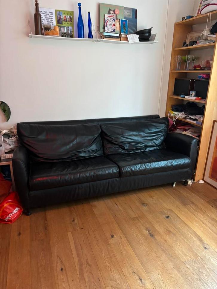 Zwarte leren bank, Huis en Inrichting, Banken | Bankstellen, Gebruikt, Rechte bank, Driepersoons, 200 tot 250 cm, 75 tot 100 cm