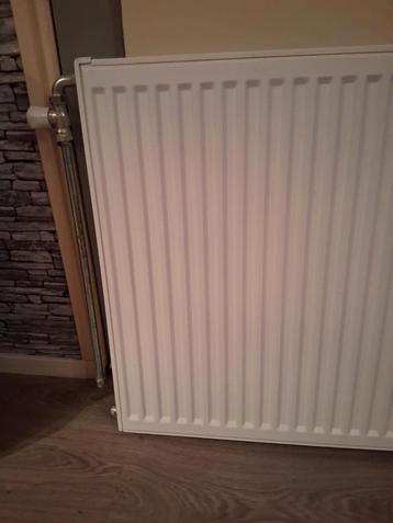 Witte Radiator beschikbaar voor biedingen