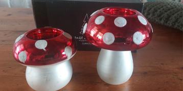 Vintage paddenstoelen  beschikbaar voor biedingen