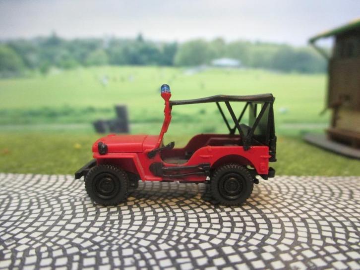 Jeep Willy's met soft-Top - Roco brandweer, Hobby en Vrije tijd, Modelauto's | 1:87, Zo goed als nieuw, Auto, Roco, Ophalen of Verzenden