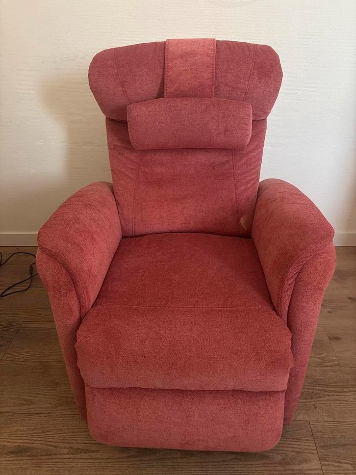 Elektrische Sta-op Stoel - Comfortabel & Bedienbaar, Huis en Inrichting, Fauteuils, Gebruikt, Stof, 75 tot 100 cm, Ophalen of Verzenden