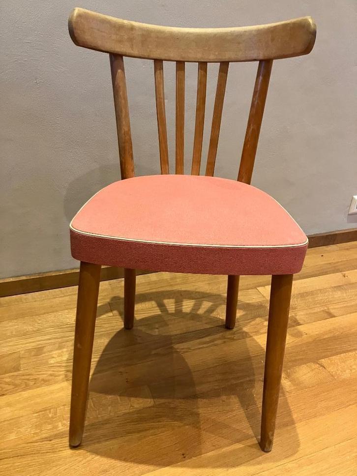 Retro stoel - jaren 50-60 hout met skai-bekleding, Huis en Inrichting, Stoelen, Gebruikt, Eén, Hout, Overige materialen, Rood
