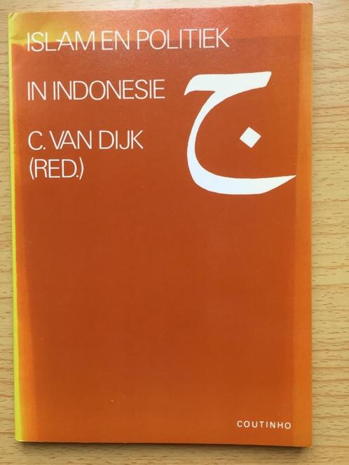 Islam en Politiek in Indonesië, Boeken, Overige Boeken, Gelezen, Ophalen of Verzenden