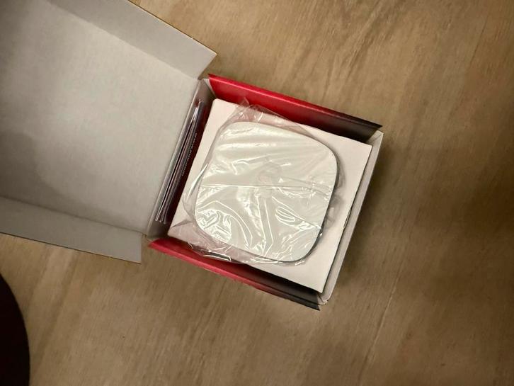 INNR Zigbee Bridge - Nieuw in doos!, Huis en Inrichting, Woonaccessoires | Overige, Nieuw, Ophalen of Verzenden