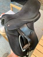 Thorowgood veelzijdigheids zadel – 17 inch, Dieren en Toebehoren, Paarden en Pony's | Zadels, Ophalen, Zo goed als nieuw