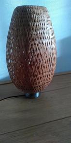 Bijna rotan lamp (Ikea), Huis en Inrichting, Lampen | Tafellampen, Ophalen of Verzenden, Zo goed als nieuw, Minder dan 50 cm