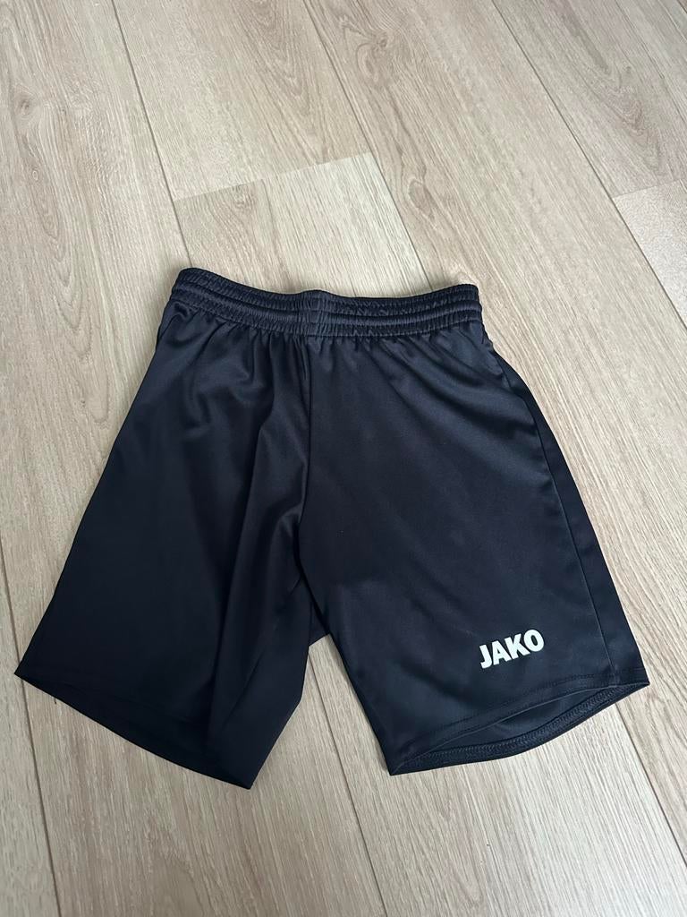 Jako voetbalbroekje maat 128 - z.g.a.n., Zo goed als nieuw, Zwembroek, Jongen, Ophalen of Verzenden