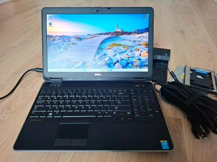 Dell Latitude E6540 | i7, 16GB | 2x SSD | Dock| Win 11 Pro, Computers en Software, Windows Laptops, Zo goed als nieuw, 15 inch