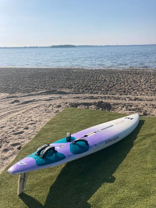 Een complete surfset, Merk Mistral.165 liter., Watersport en Boten, Windsurfen, Gebruikt, Plank, Ophalen of Verzenden