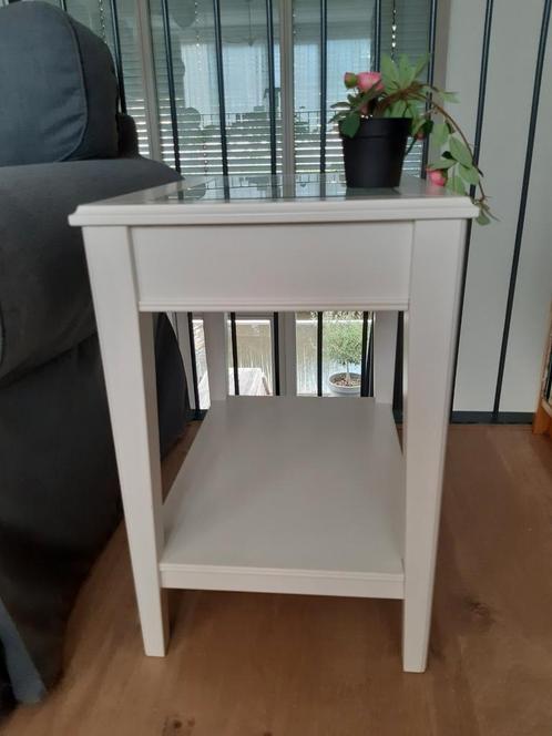 IKEA Bijzettafel/Nachtkastje LIATORP, Huis en Inrichting, Tafels | Bijzettafels, Gebruikt, Rechthoekig, Minder dan 55 cm, Ophalen
