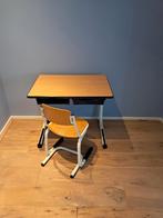 Schoolbureau met stoel, Ophalen, Gebruikt, Tafel(s) en Stoel(en)